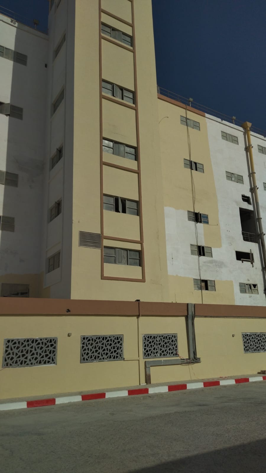 Hangar en charpente métallique